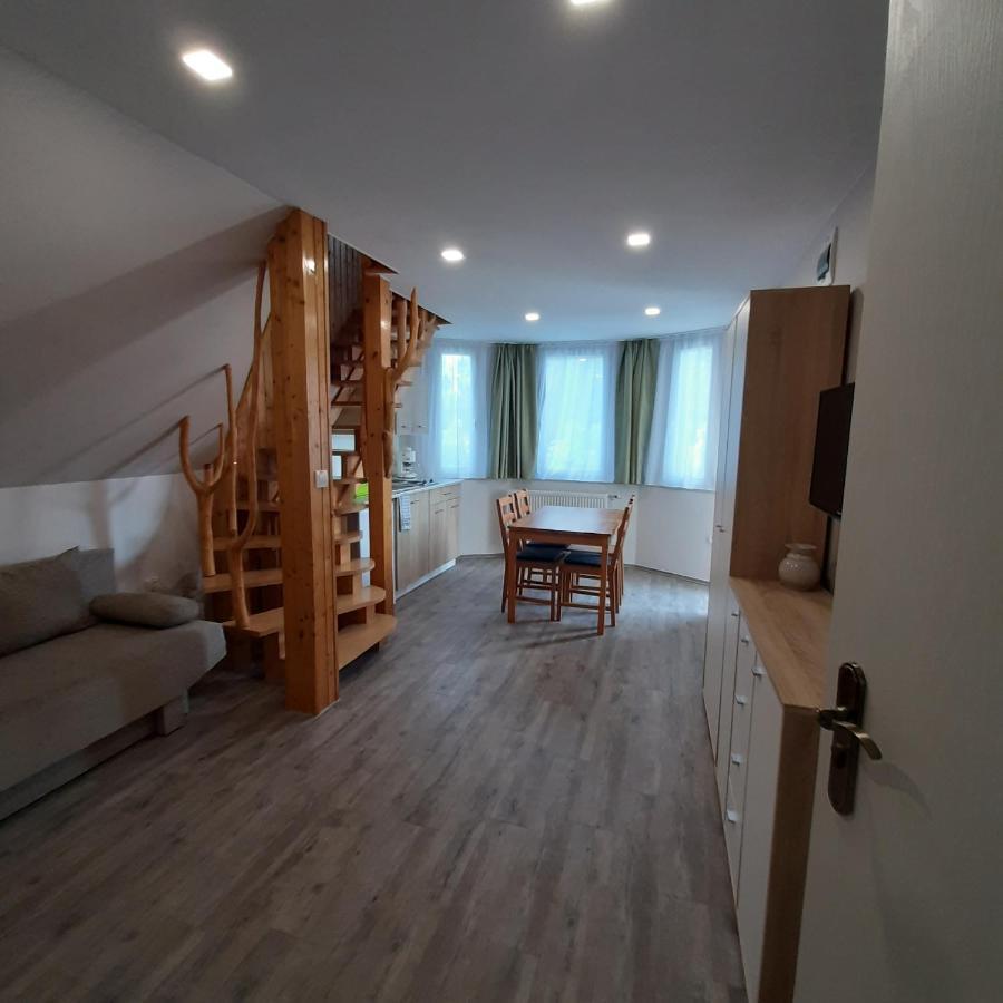 Ancsi Apartmanhaz Balatonlelle Exterior foto