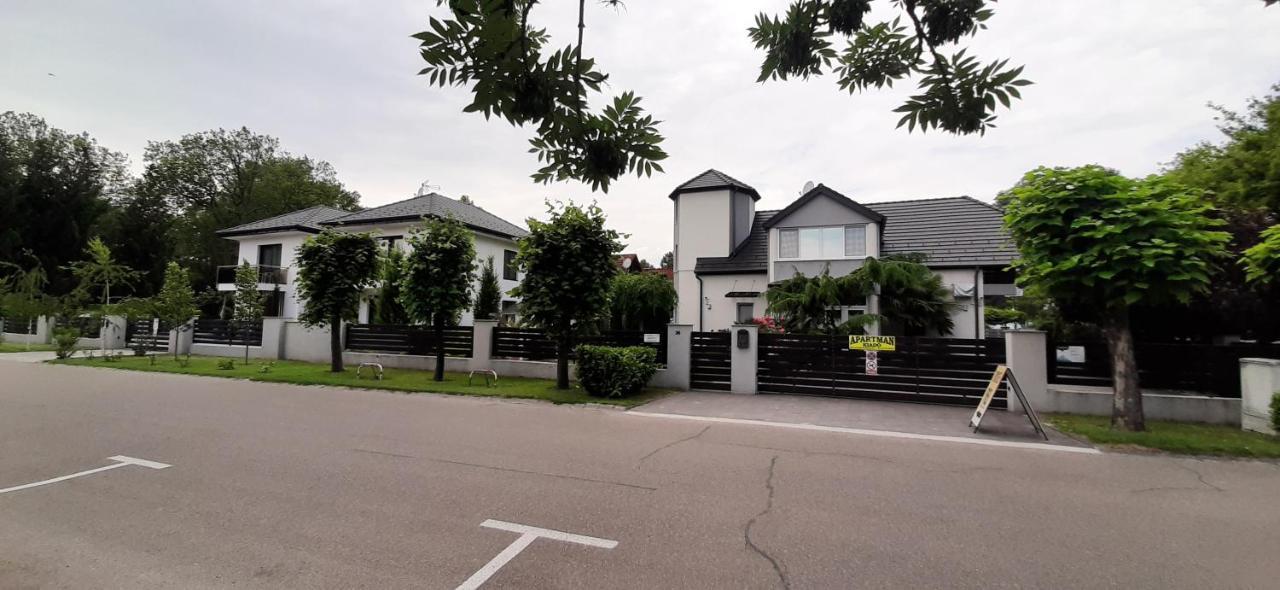 Ancsi Apartmanhaz Balatonlelle Exterior foto