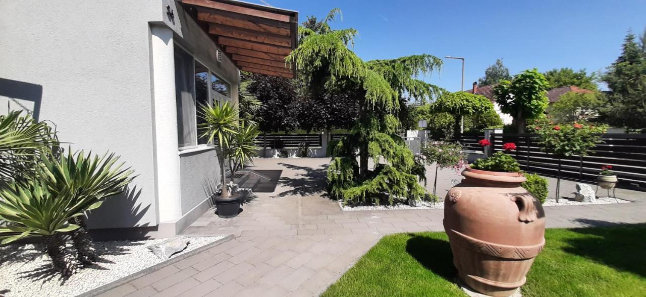Ancsi Apartmanhaz Balatonlelle Exterior foto