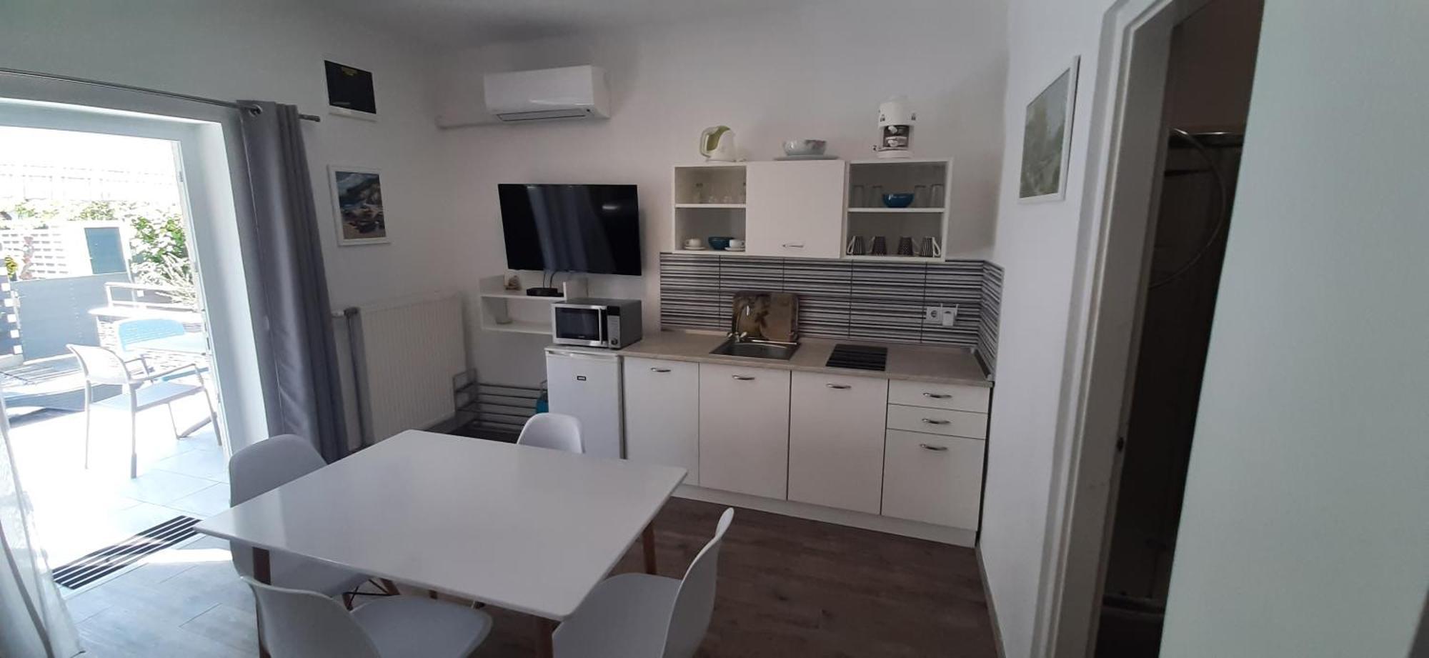 Ancsi Apartmanhaz Balatonlelle Exterior foto