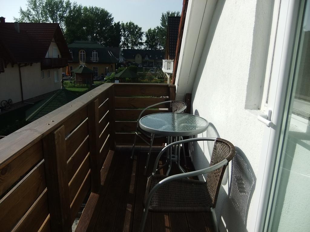 Ancsi Apartmanhaz Balatonlelle Zimmer foto